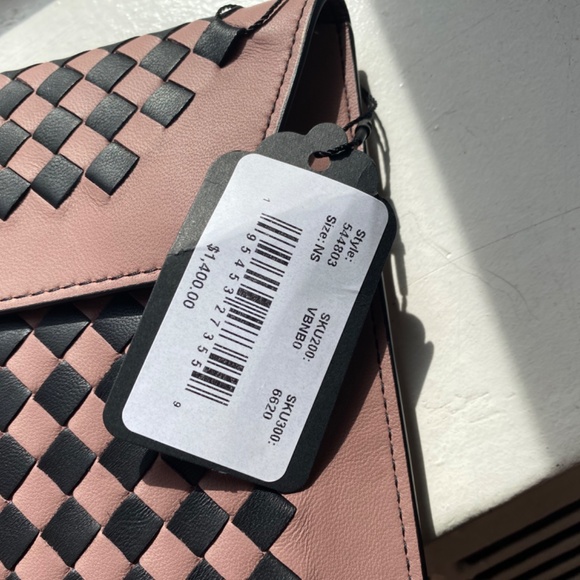 BOTTEGA VENETA INTRECCIATO WOVEN LEATHER POUCH WALLET - Picture 2 of 6